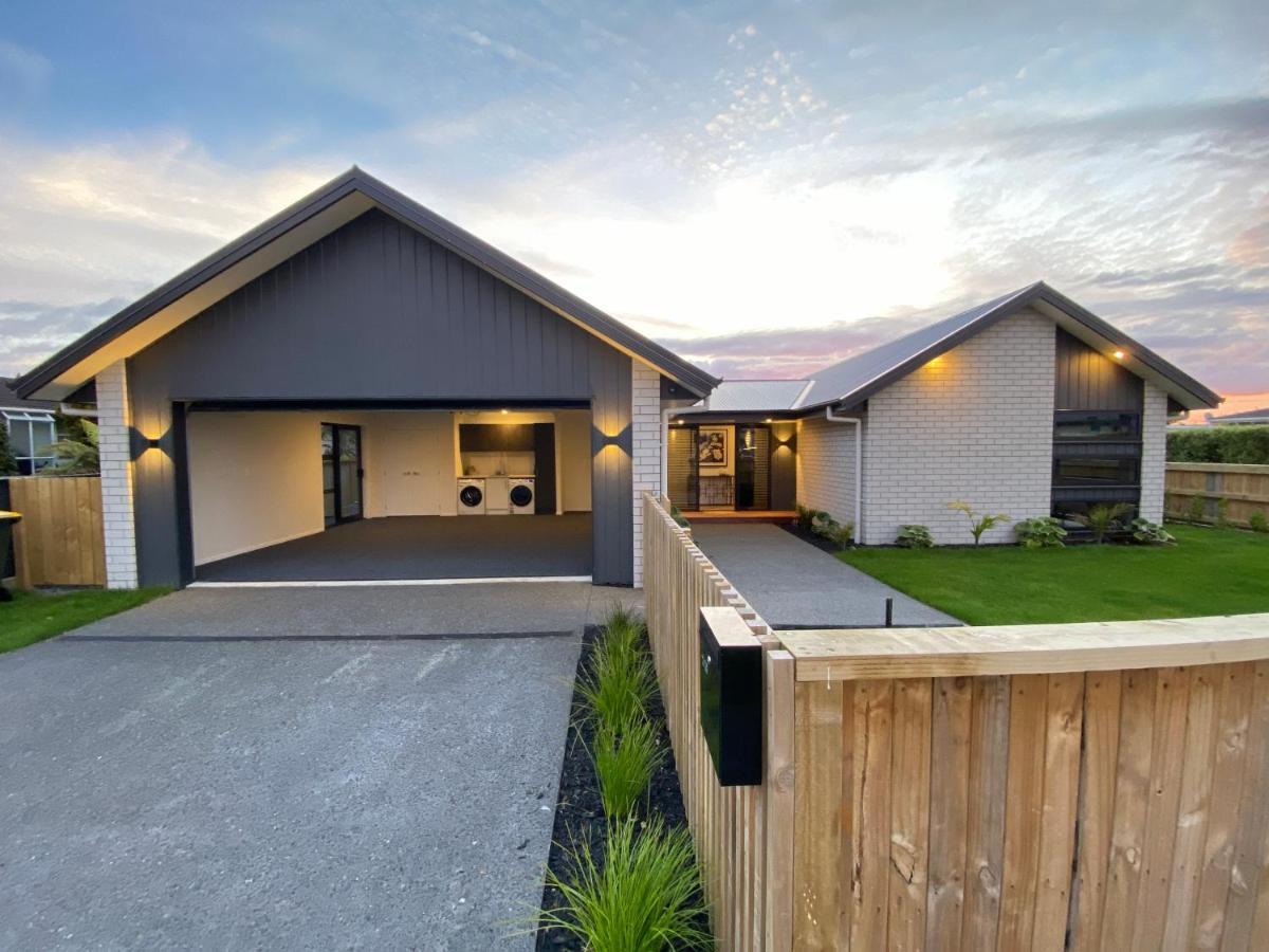 Luxury Villa, Central, Golf And Cafes - By Kosh Bnb Hamilton Exteriér fotografie