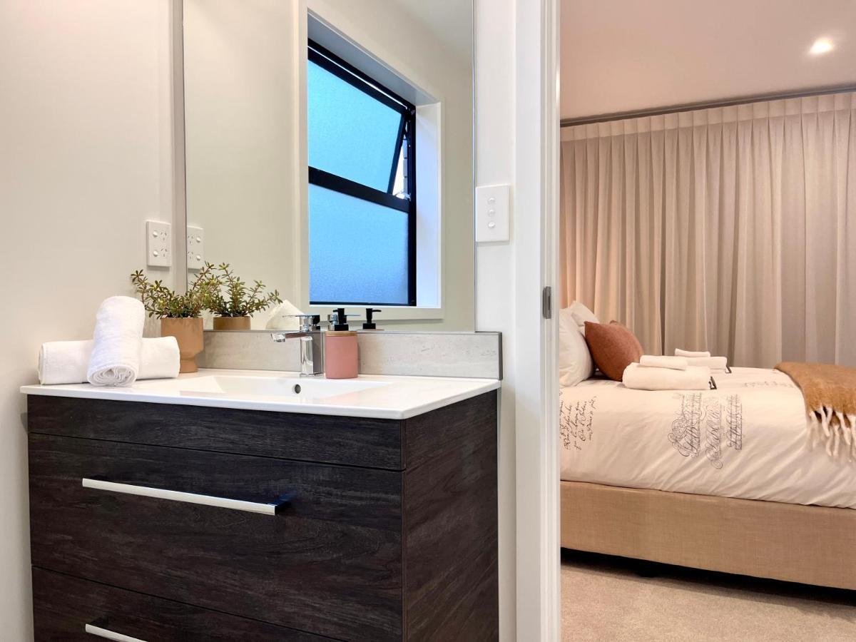 Luxury Villa, Central, Golf And Cafes - By Kosh Bnb Hamilton Exteriér fotografie